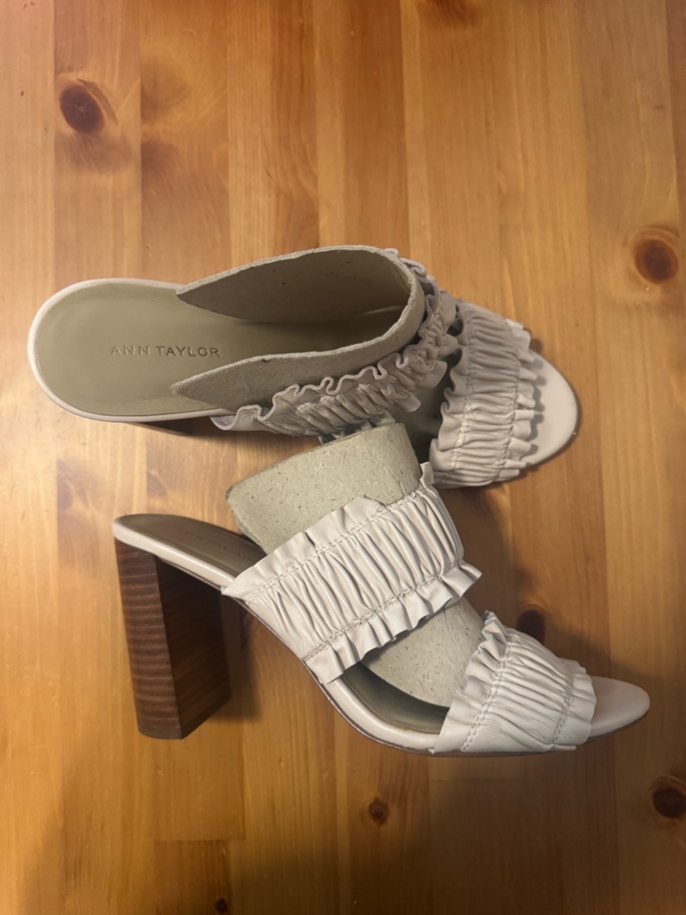 Ann Taylor White Ruched Leather Block Heel Mules. Small tear on side (see pic).